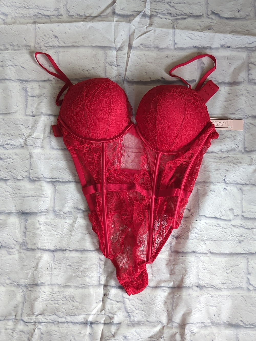 Victoria's Secret Red  Lace Underwire Lingerie Size M